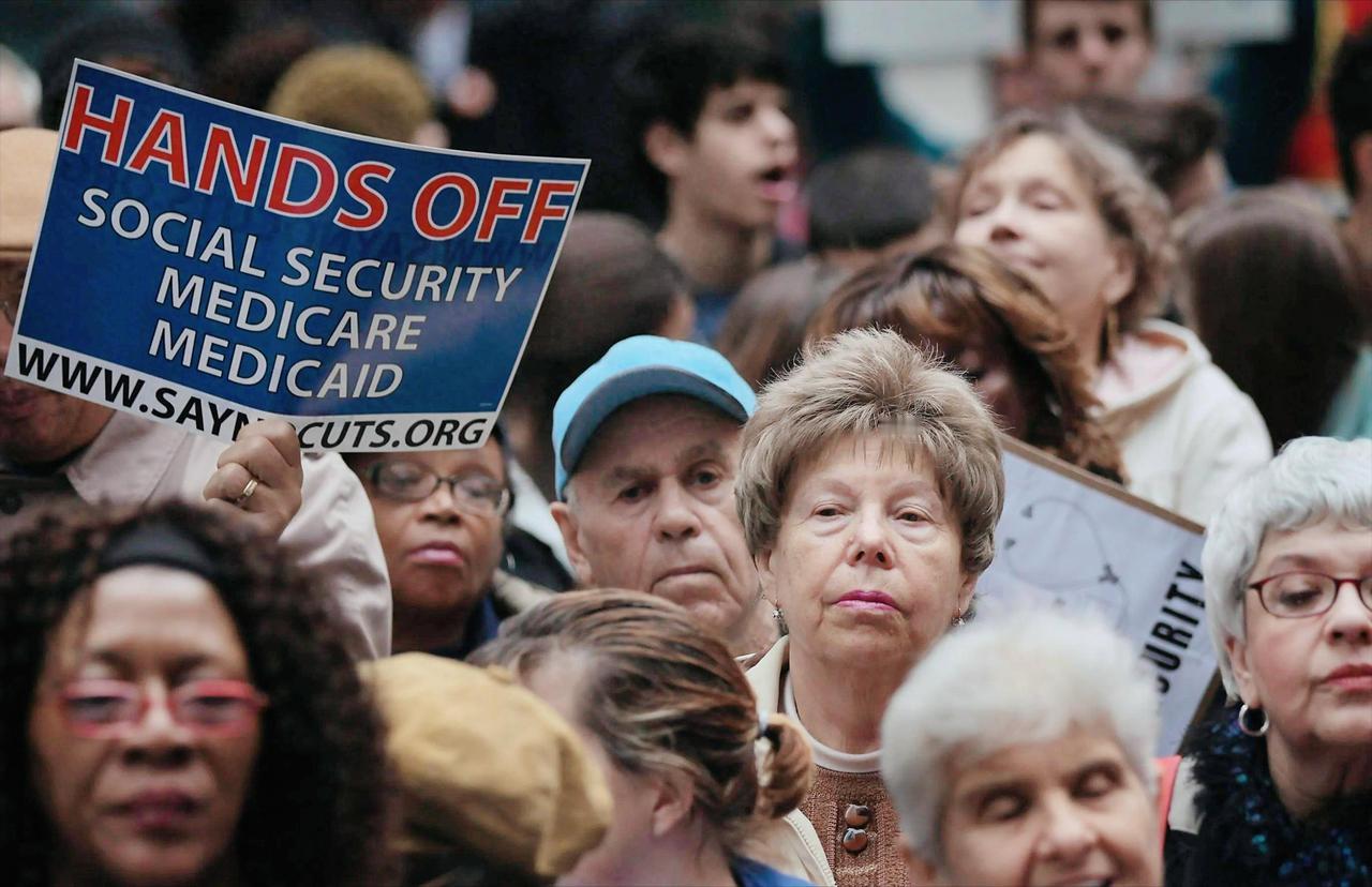 中美日百岁老人数量对比：日本9万多、美国10万多人，中国呢？
 
中国以11.9