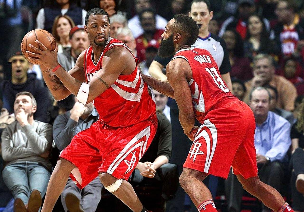 gpt评选出nba历史上最被高估的球员
 
1、安东尼：得分榜第十一，这也这个榜