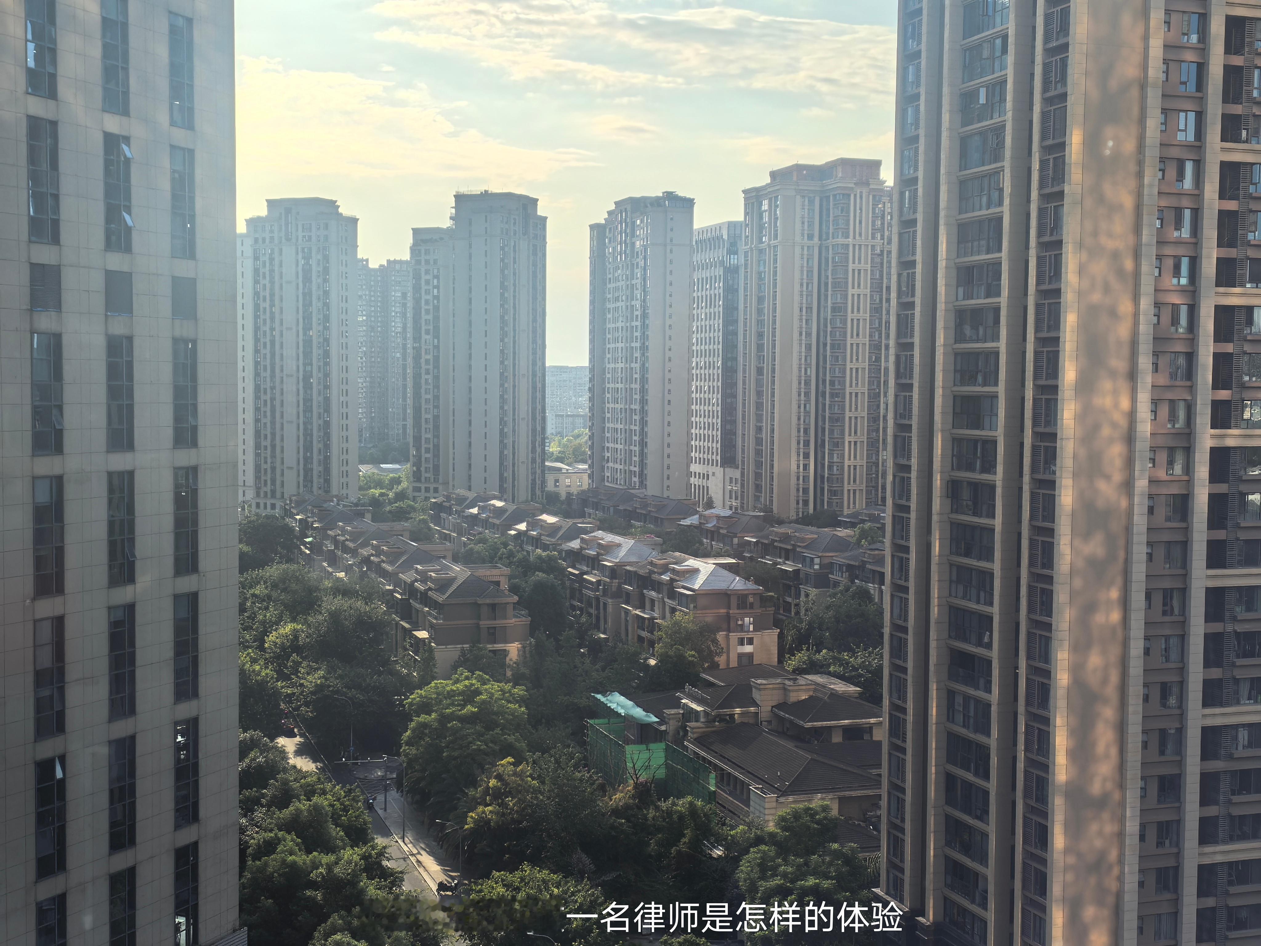 刚刚在处理一个劳动争议的咨询，用人单位意图使用调整工作岗位、工作地点和直接停发劳