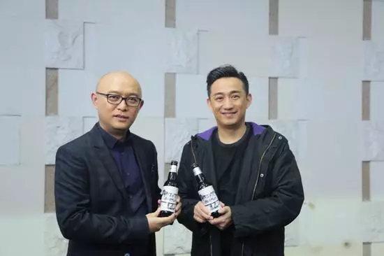 2017年，孟非和黄磊一起投资300万，在南京开了一家叫“黄粱一孟”的火锅店，朋