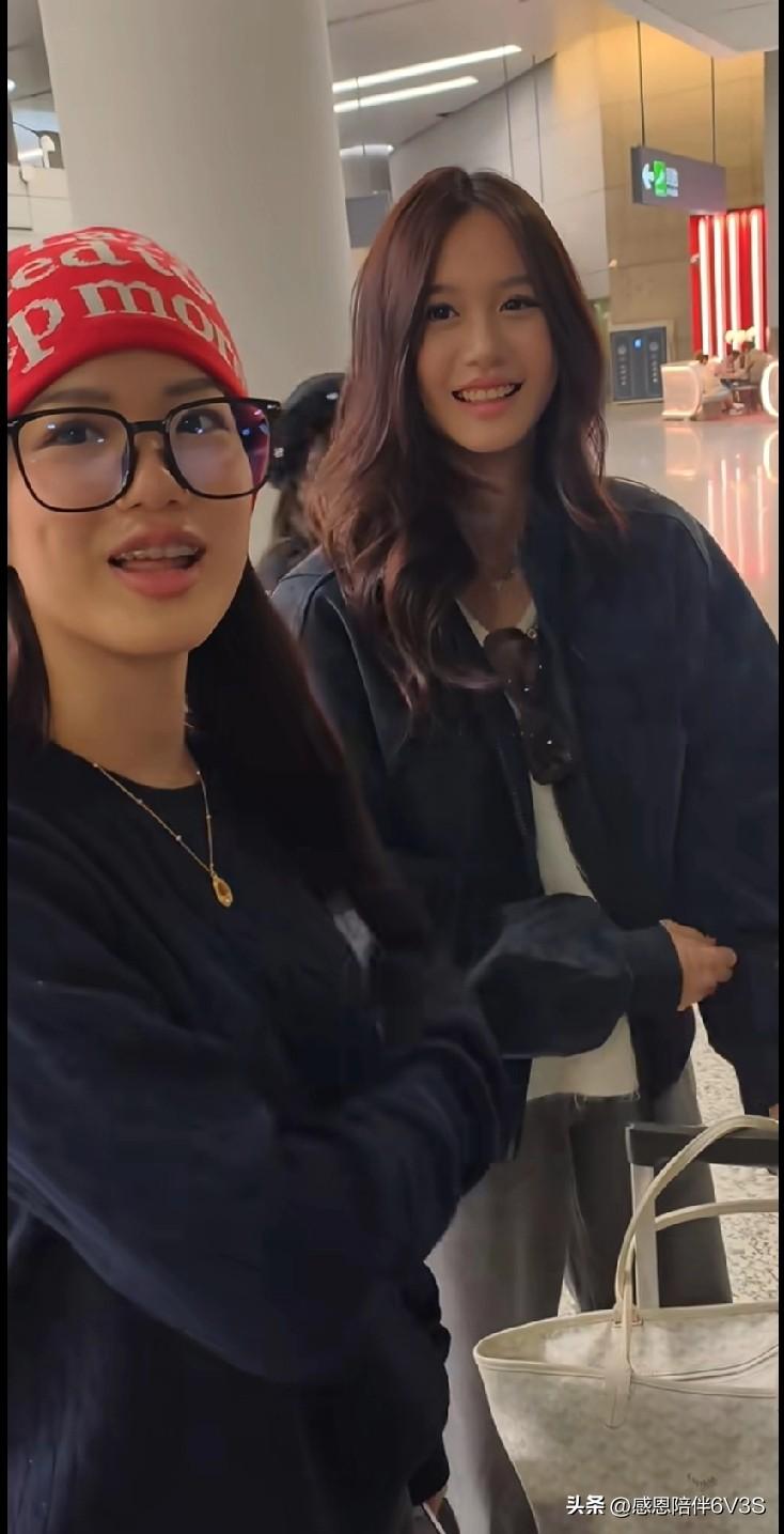 钟丽缇的“美人基因”真是没得说！三个女儿都完美遗传了妈妈的高颜值，随便长长都这么