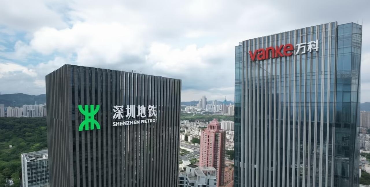 深铁真的是太关爱社会了空调是能关则关，门是几千万几千万地买，借给万科的钱是几百亿