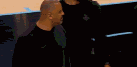 乌度卡不满伊森，伊森回怼有时候伊森的选择确实上头，尤其是第三节最后时刻，只要一个