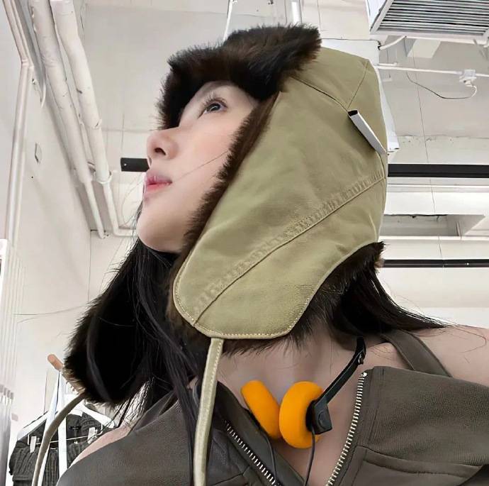 世间万物皆可努力唯有相爱只凭运气 