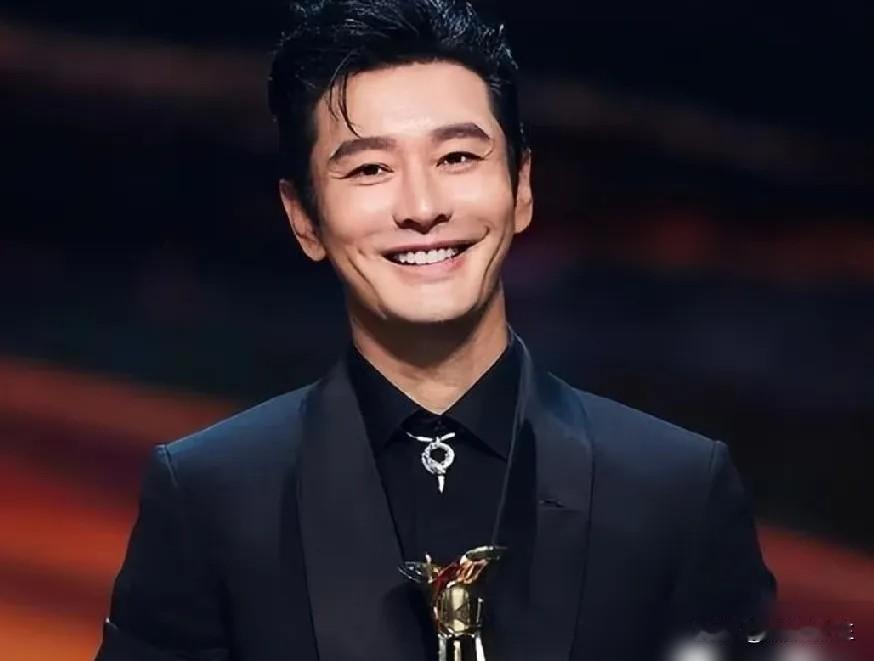 黄晓明22年捐了5830万。李亚鹏要账号，他直接打钱。买茶叶，不问价。
港媒曝