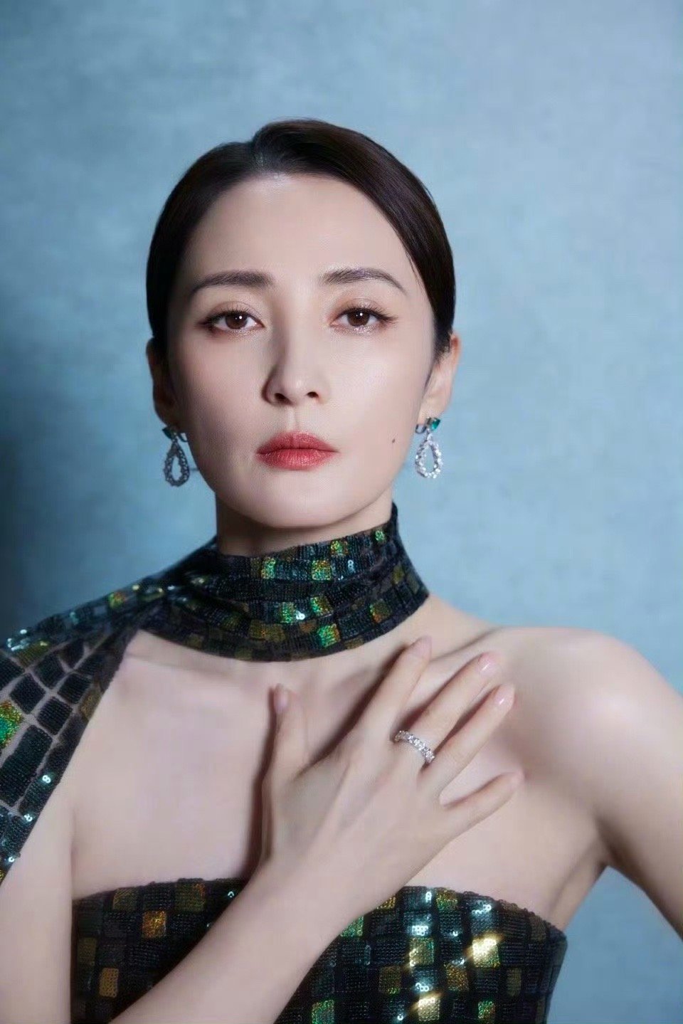 状态杀疯了！酷飒与高智感自由切换，每一面都惊艳值拉满