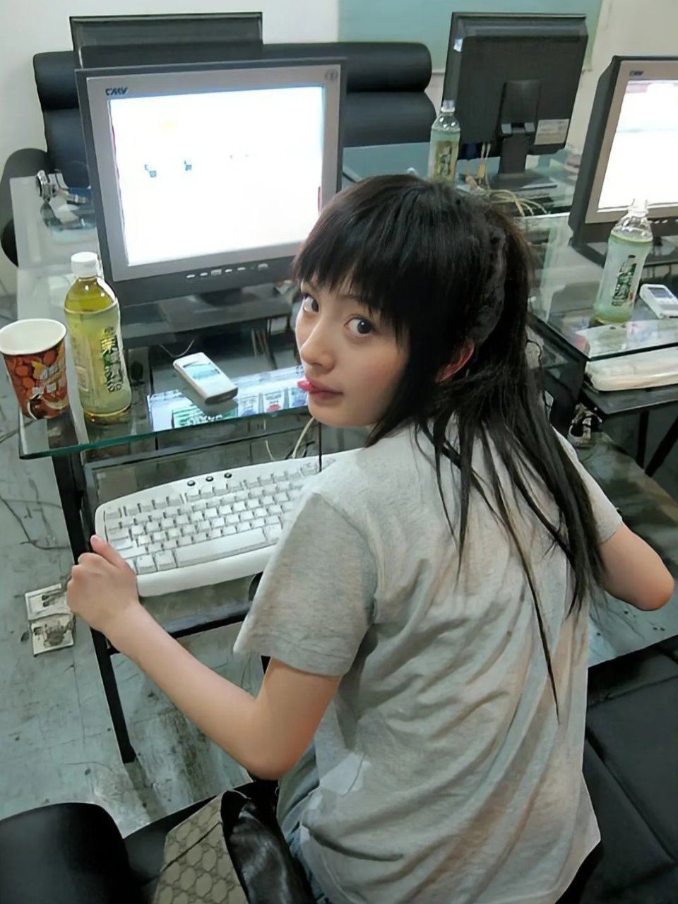 杨幂 🦊杨幂你怎么知道别人没有学过你呢sw全球品牌代言人杨幂 隔着岁月回望。当