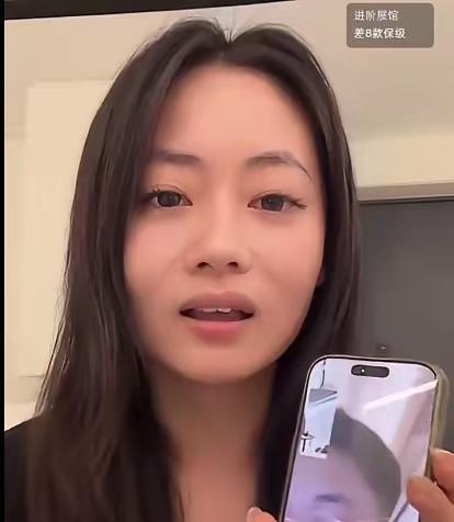 最近萧敬腾演唱会现场，那个一把推开男友亲吻的女生刷屏了。很多人一开始还感慨，这个