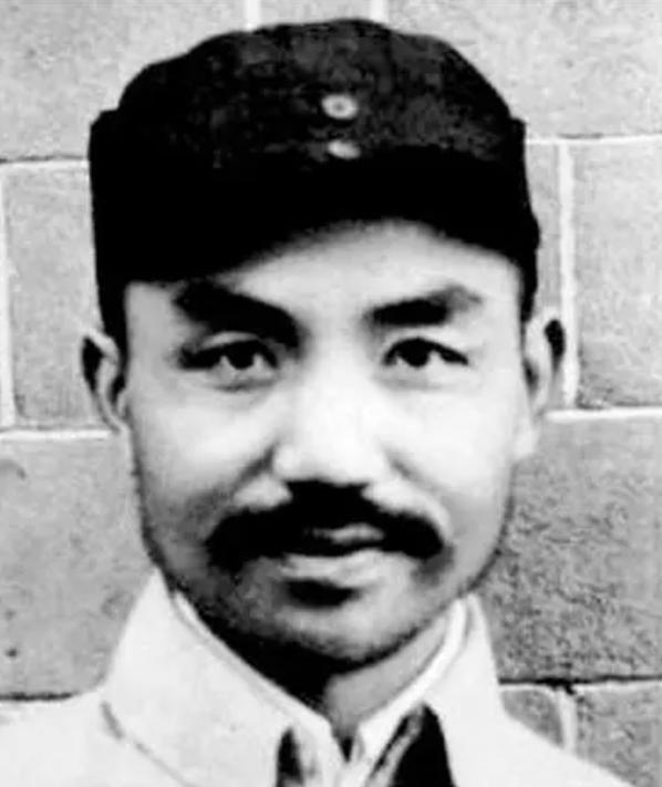 他建国之后长期休养，没有军衔和工作，1955年评级的时候，工作人员犯了难，毛主席