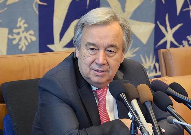 闹得不可开交、针锋相对的美伊两国，终于松口了，不吵了不闹了，要坐下来好好谈判了，