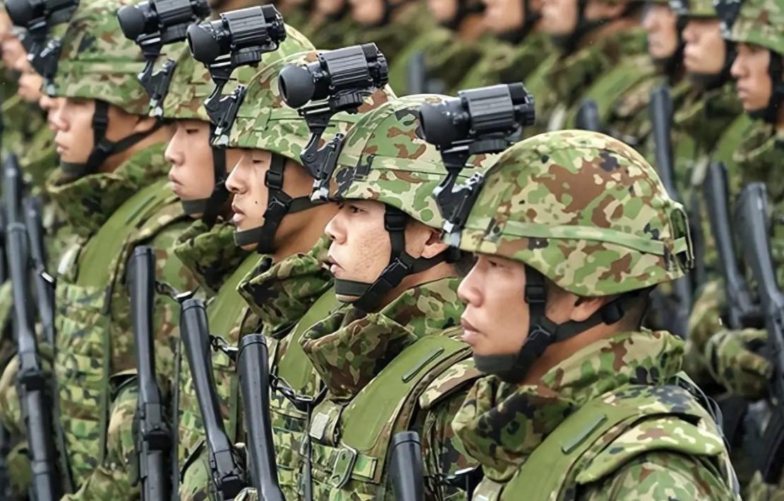 日本教育系统篡改历史、美化侵略的操作，早已不是秘密，多位教师的实名爆料，让这套持