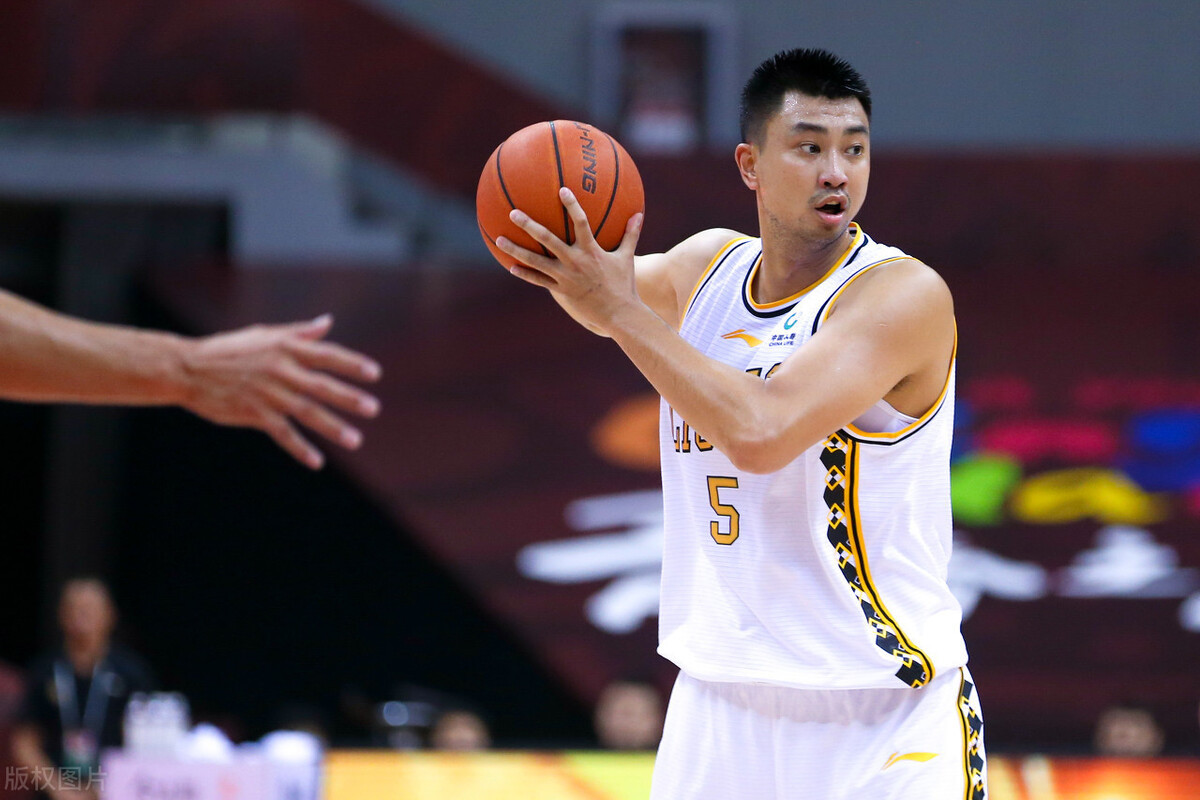 本赛季最后一个窗口期已经到来，据探长了解，浙商证券男篮补强内线，签回自由市场上的