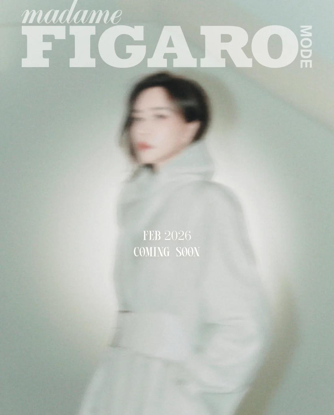 @Kelly于文文  想要寻找的是一种跳脱于黑白灰之外的色彩，但也不需要一个过于