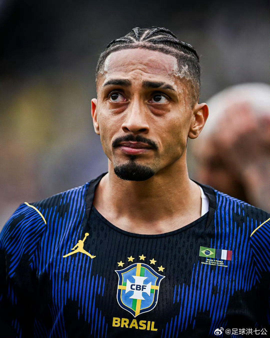 世体：FIFA病毒重创巴萨！拉菲尼亚伤缺五周，俱乐部怒不可遏巴西与法国的友谊赛成