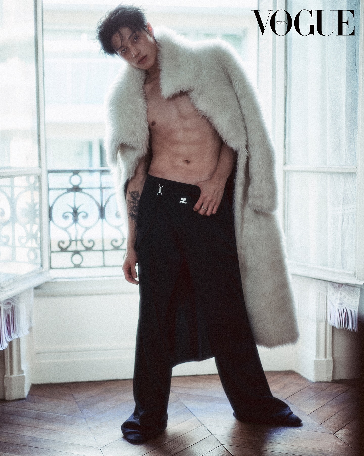 郑友荣 VOGUE KOREA x Courreges 时装周专题 摄影: Je