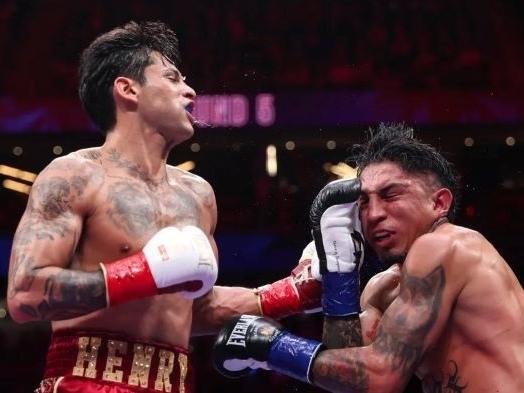 一周拳坛消息
22日（周日），瑞恩 - 加西亚大胜巴里奥斯，荣膺WBC次中量级拳