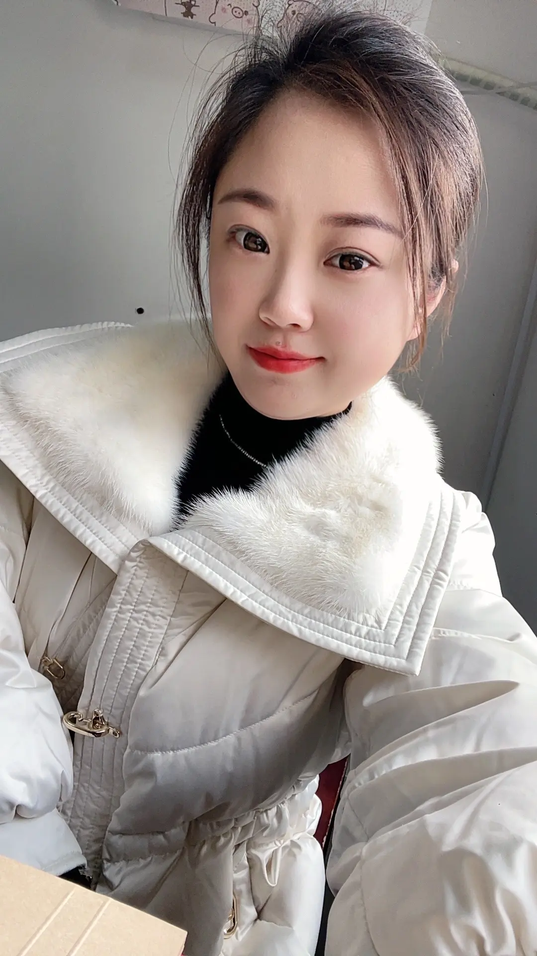 年纪轻轻，别看的太透，想的太深，这不是件好事~