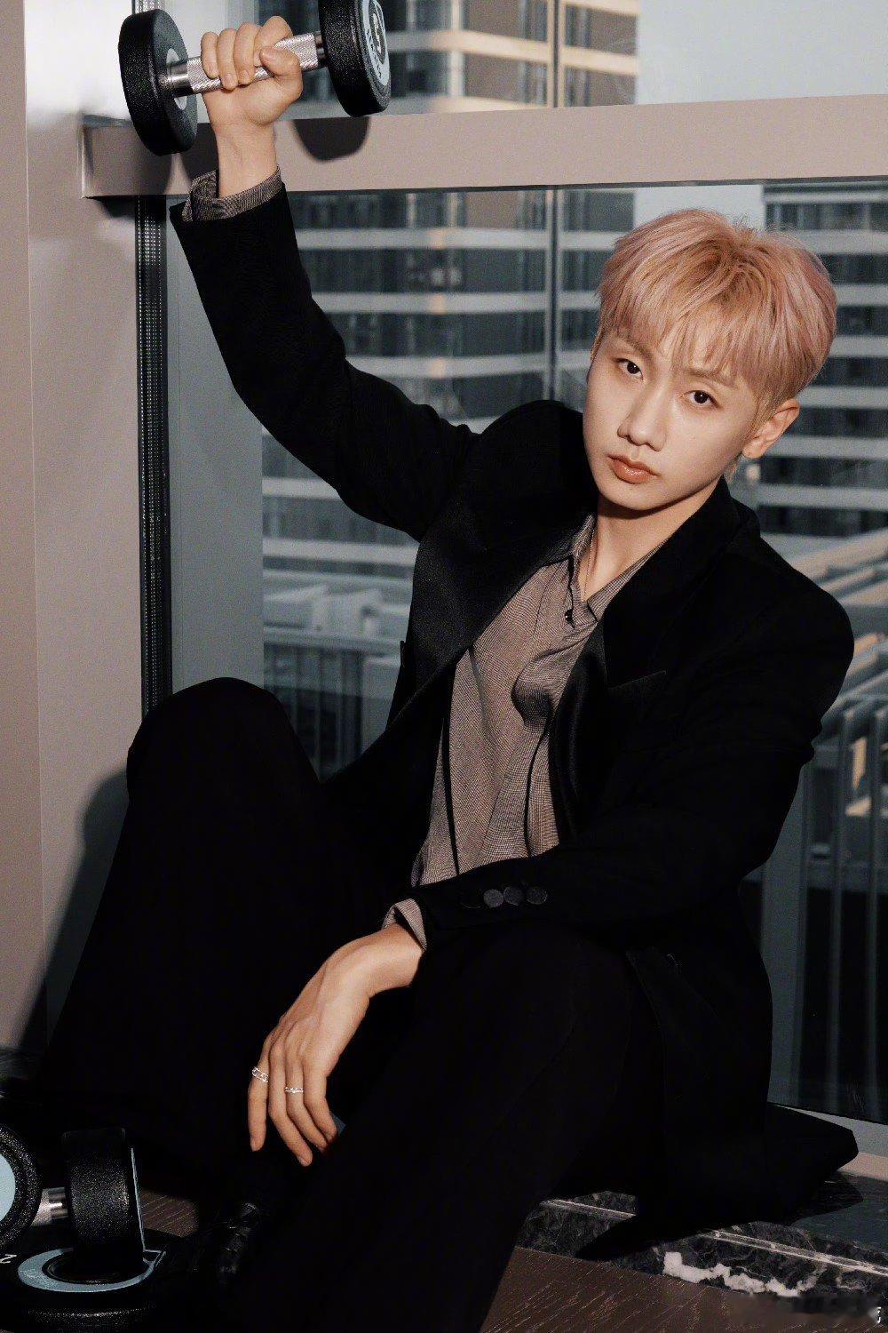 汪苏泷提名apma最佳OST 汪苏泷《难哄》OST《像晴天像雨天》、周深《时间之