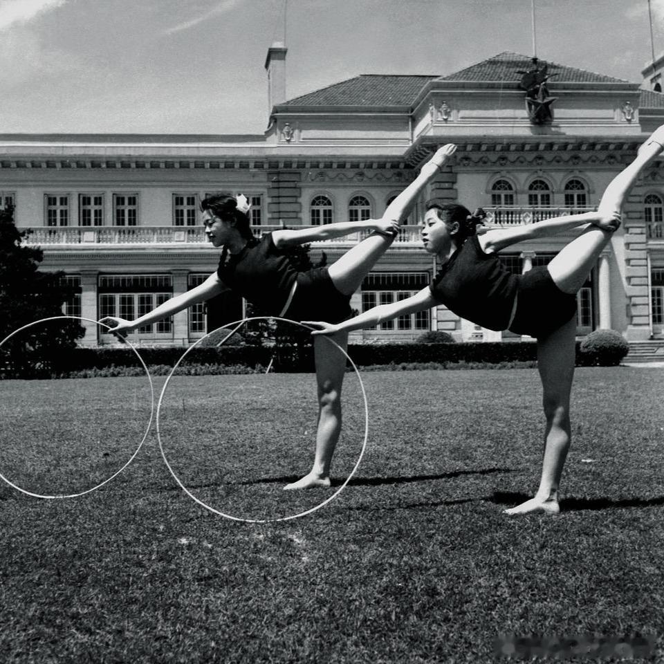 1957年，上海，少年宫学习的孩子们。摄影 钱浩1957, Shanghai, 