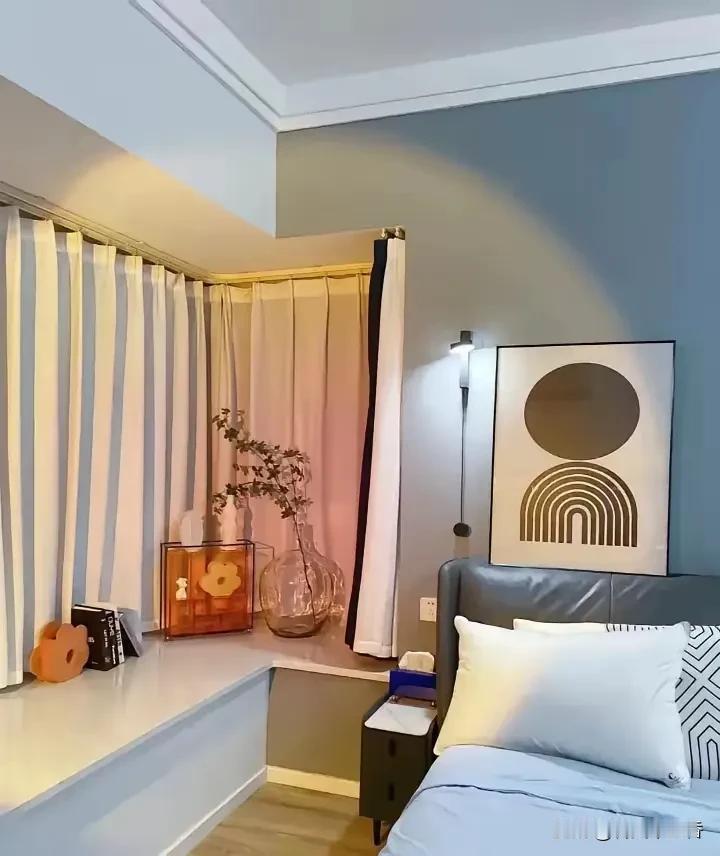 青岛房价这是真“凉凉”了。210万的房子四年降到139万都卖不出去，太惨了。青岛