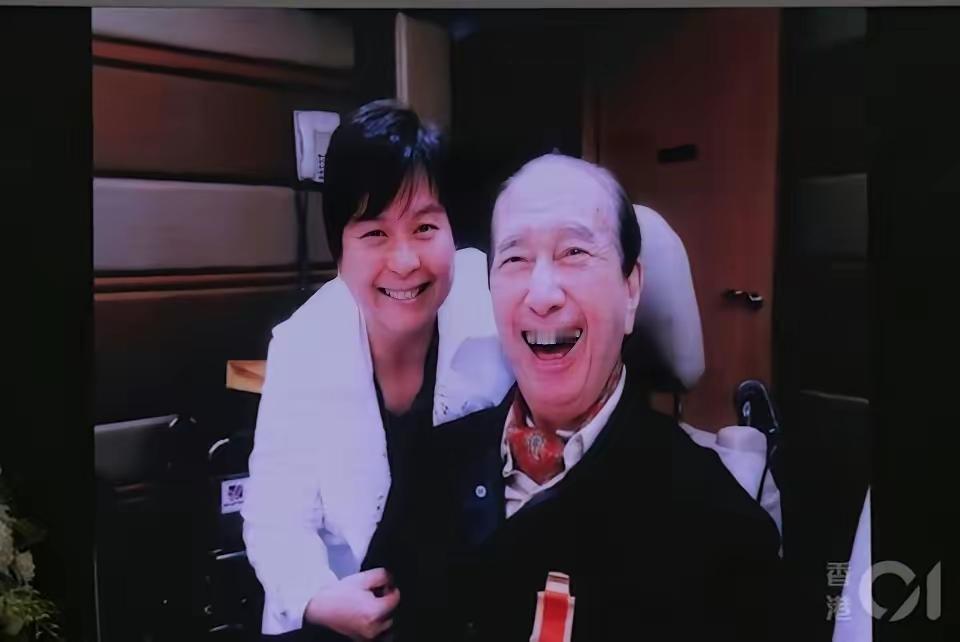 突发！赌王何鸿燊爱女何超蕸离世，终年60岁！
她是最低调的豪门千金，终身未婚无子