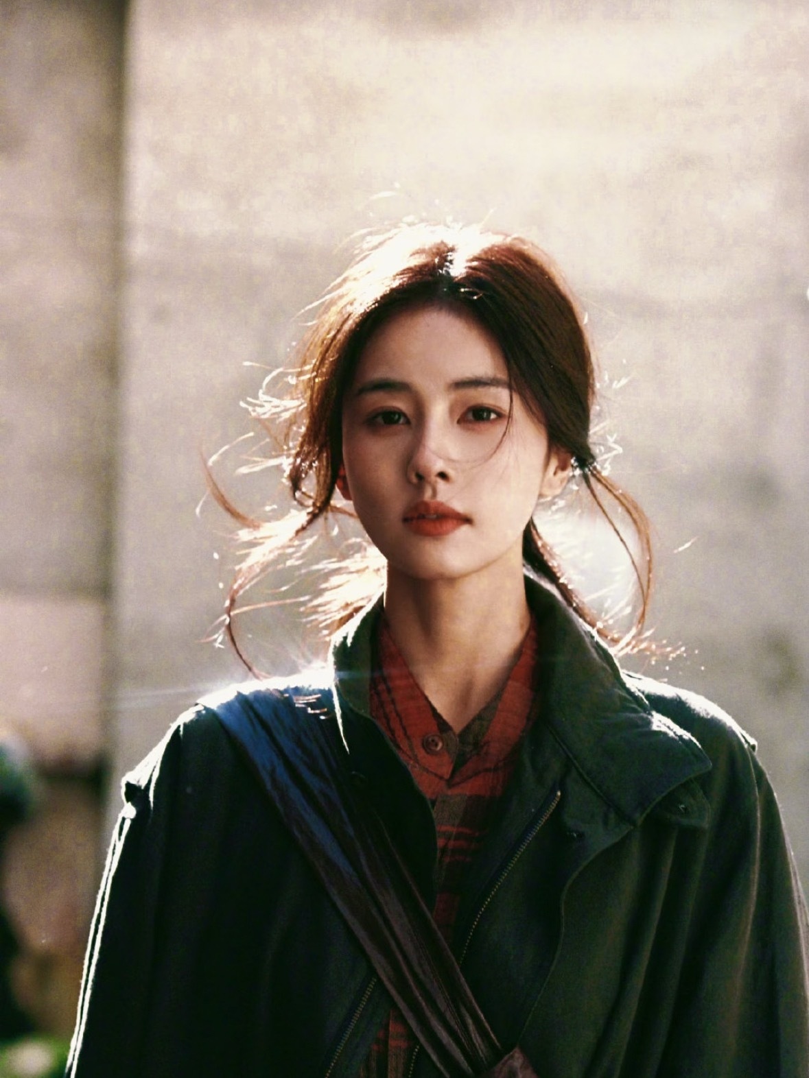 曝白鹿提名金鹰奖最佳女主如果是真的，北上这部剧挺值，白鹿气质很特殊，文艺中又英气