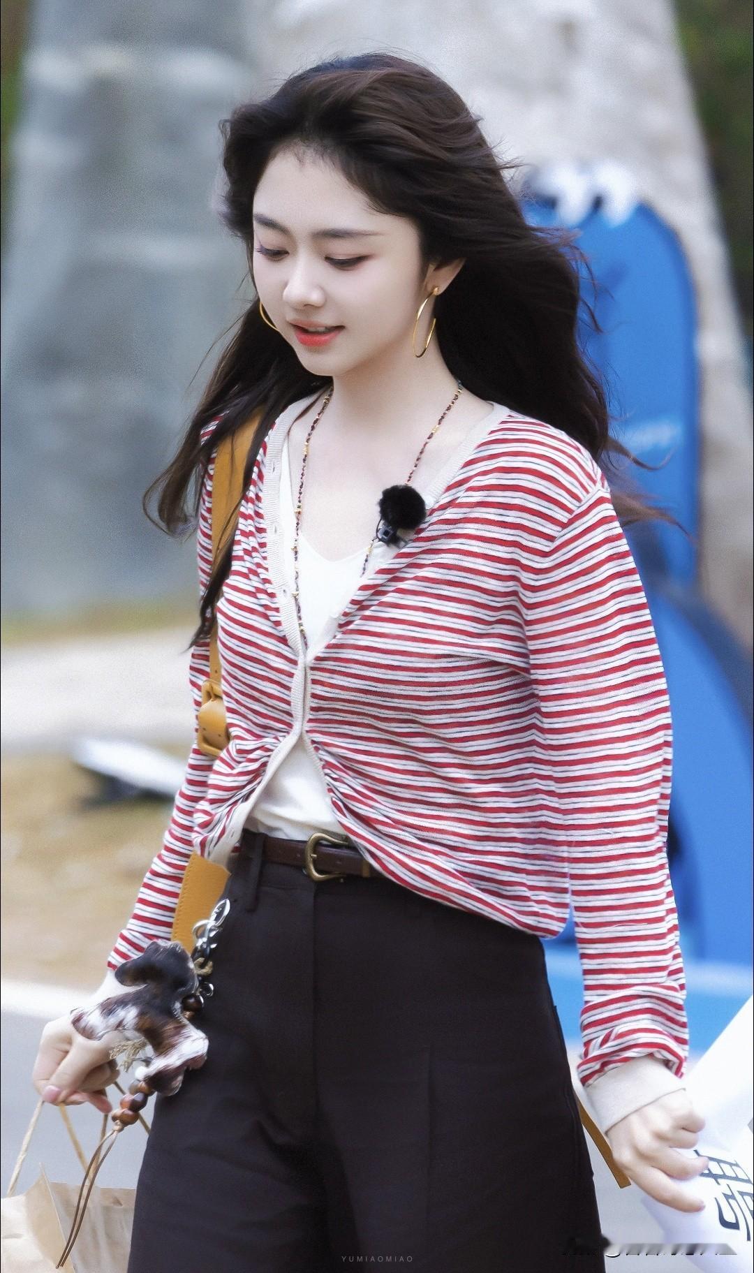 松韵咋嫩美呢？松韵美学 松韵唱歌 美 🌹🌹🌹🌹🌹🌹