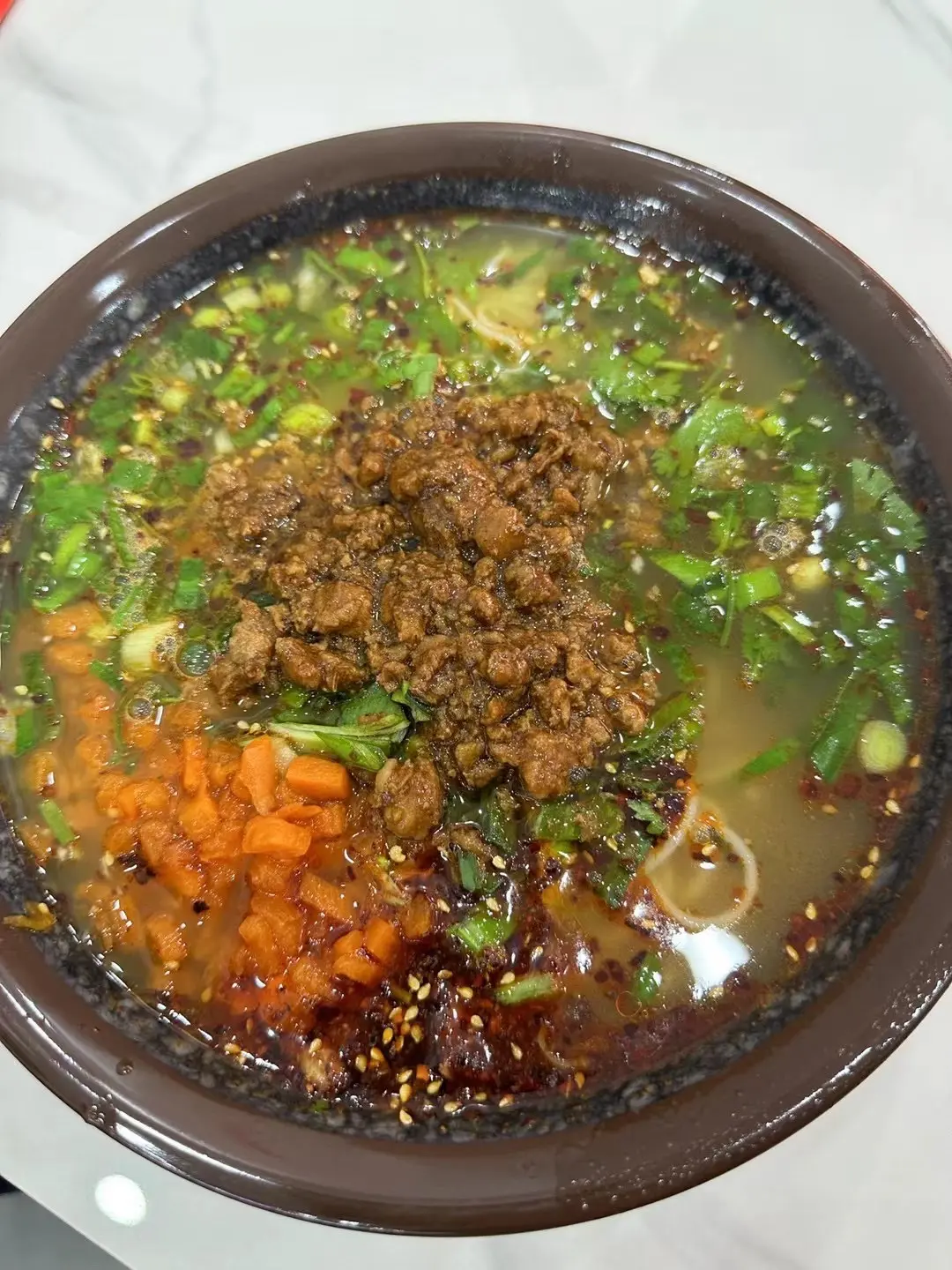 徐州马三妹肉酱米线，不管是味道还是品质都无可挑剔。吃完一定要把汤也喝了，太够味了