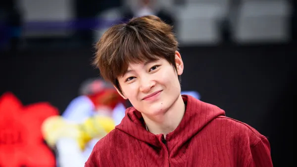 杨力维[超话] 2025女篮亚洲杯女篮队长杨力维有点酷 ​​​