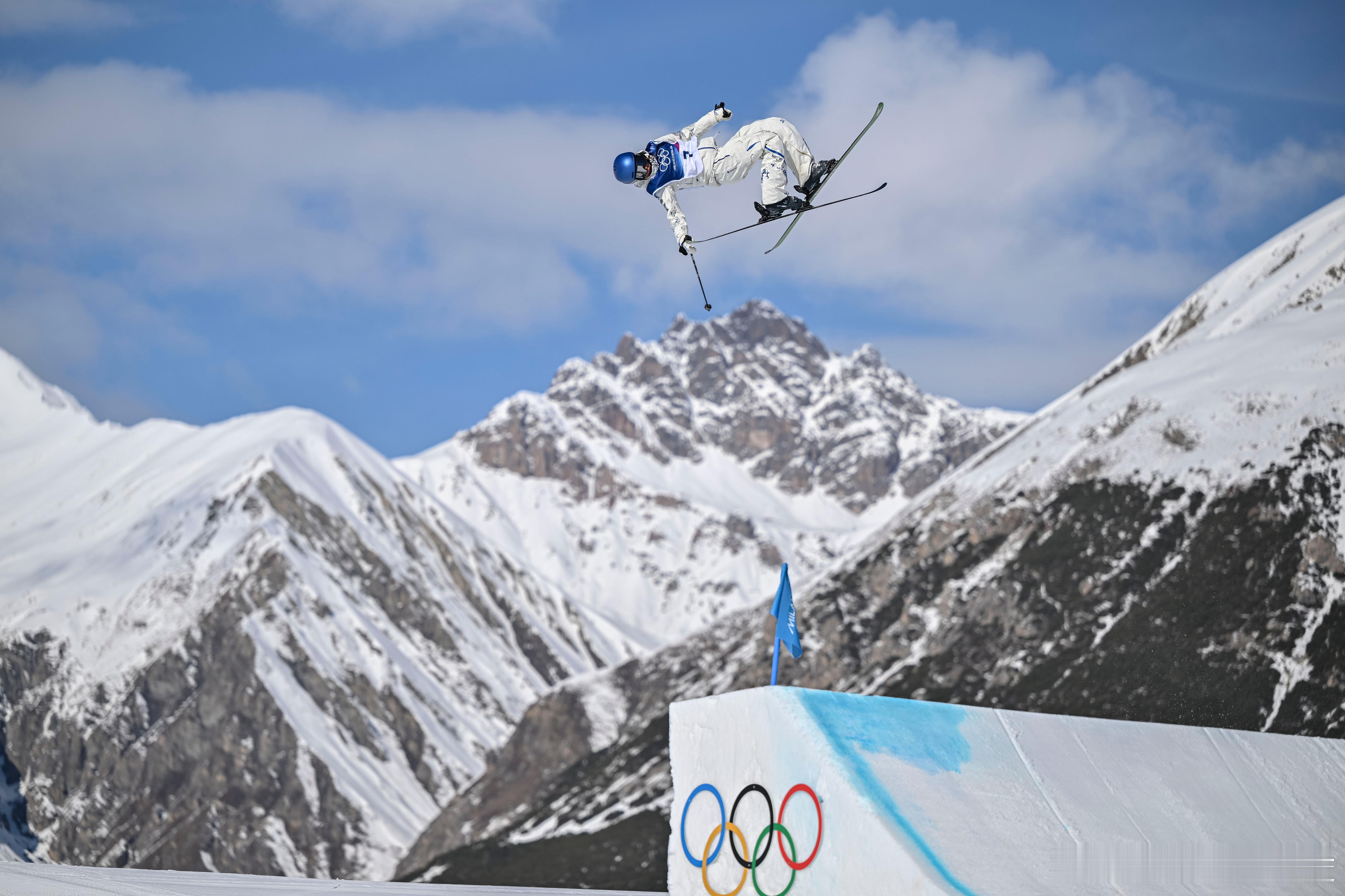 奥运银牌🥈，也是我有史以来最棒的一次坡面障碍技巧滑行 :)今天在有史以来水平最