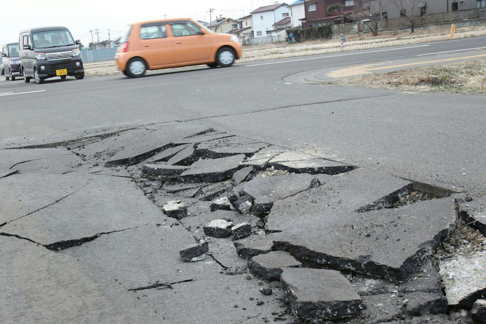 日媒：日本自今年4月起地震活动频繁，全国已观测到七次以上“5弱”级地震。其中，东