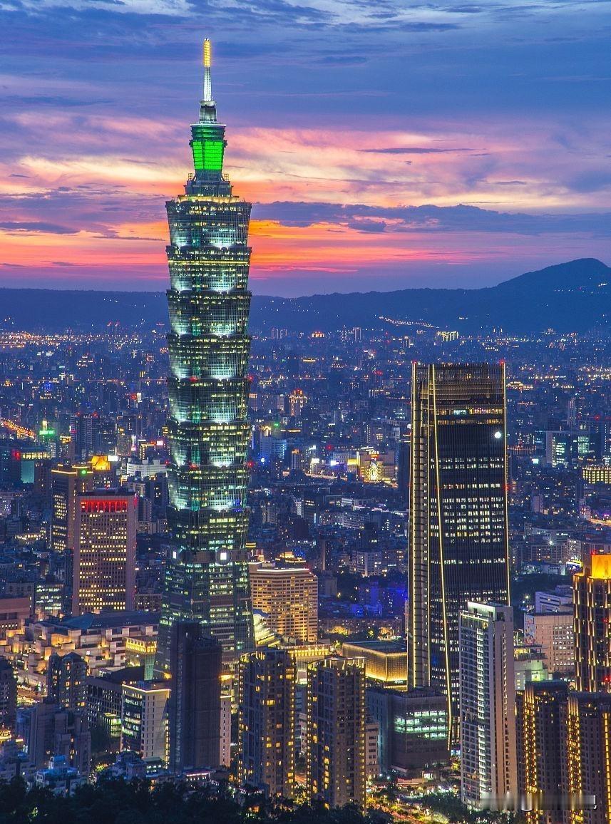 反对武力统一台湾的都是些什么人？
        我相信百分之九十九的人都希望不