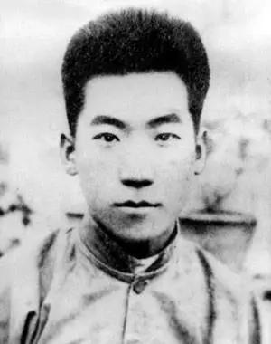双目失明仍驰骋敌后！“瞎子司令”牟光仪，凭谋略拉起抗日武装
 
牟光仪(1900