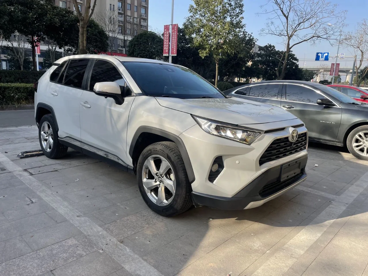 这台丰田 RAV4 2020款 2.0L CVT两驱风尚PLUS版，即...