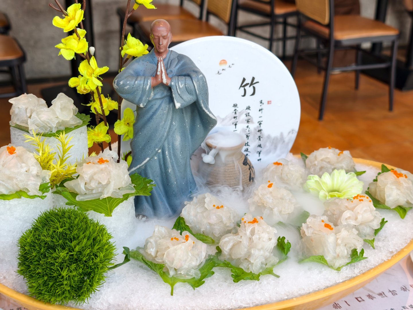 纠结啊，这鱼生据说很正宗。。。吃不吃啊。。。问一下大家，《枭起青壤》好看吗？ 