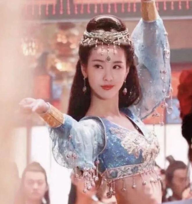 晚宴过后，唐玄宗迫不及待宠幸了一位西域歌姬，谁曾想她一朝有孕，而生出的孩子却让唐