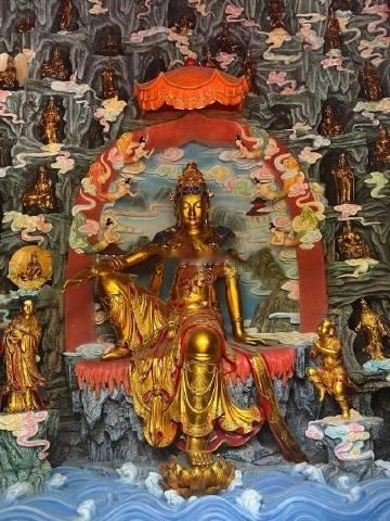 每个人来到这个世界， 都是被业力所牵引，虽然过去做过一些功德，但是因为我们的无明