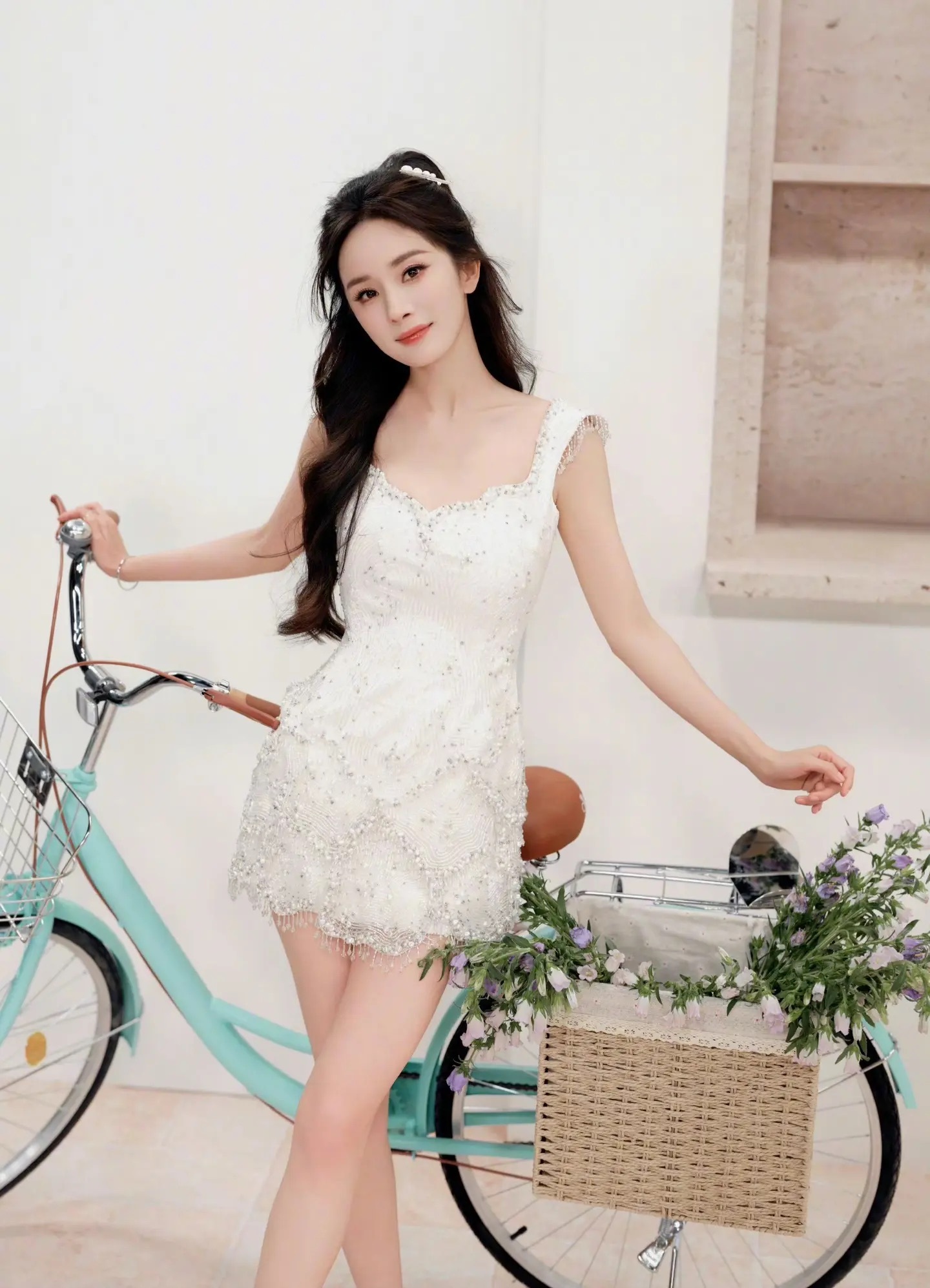 杨幂 x 最新物料·品牌直播出图