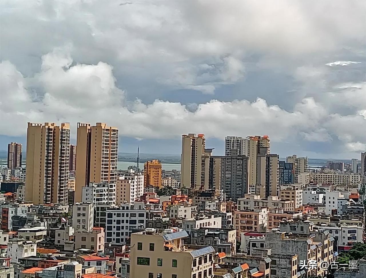 我闺蜜，坐月子，她公婆却没在家照顾，两人偷偷开车自驾游去了，游了两个月时间，不幸