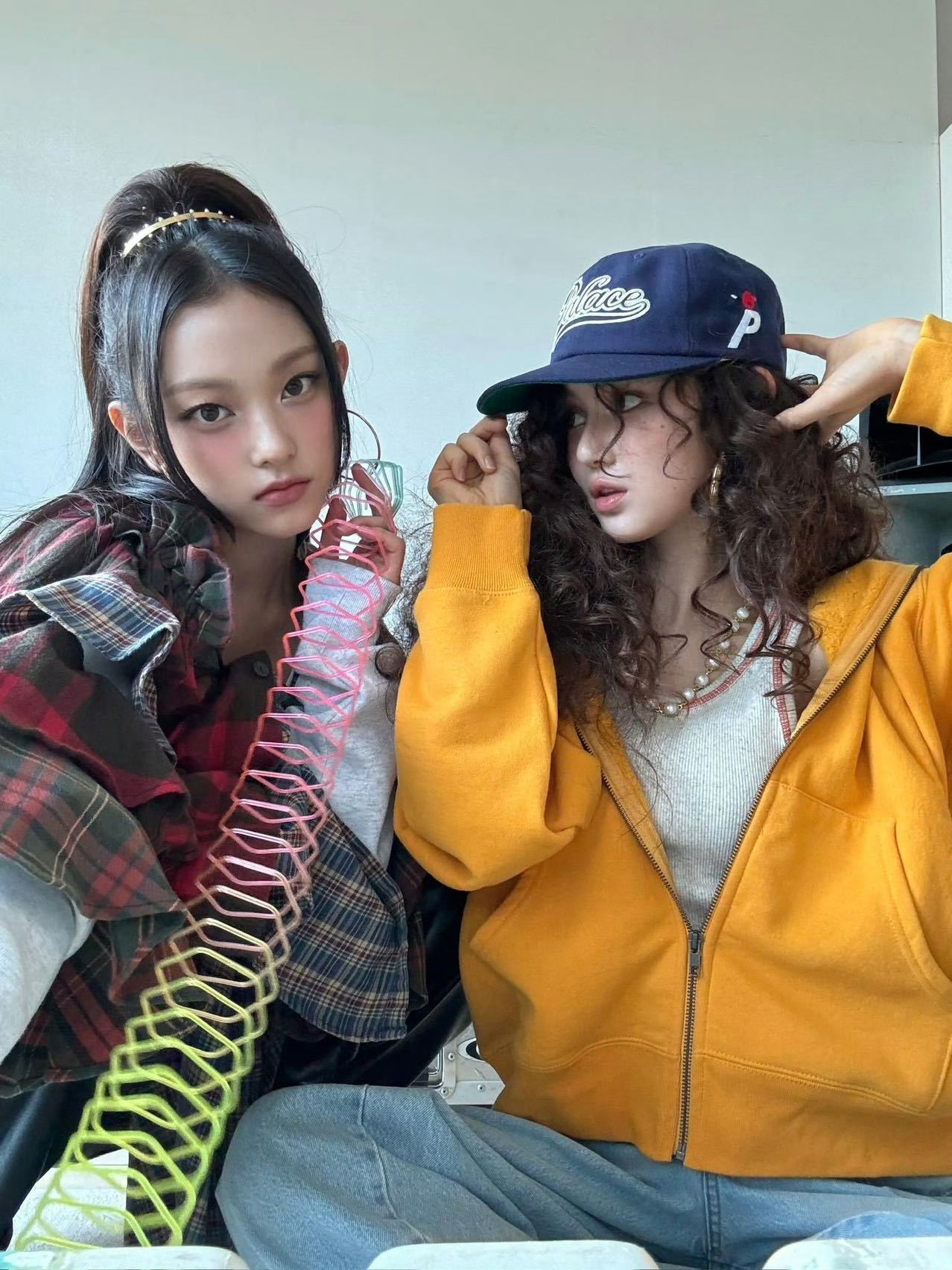 投稿：Danielle & Haerin姜海粼👩‍❤️‍💋‍👩建设一下我们