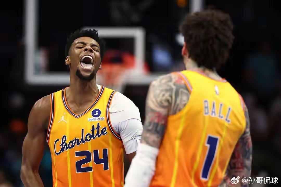 黄蜂130-111大胜魔术！鲍尔、米勒、怀特齐发力，三节打花比赛北京时间3月20