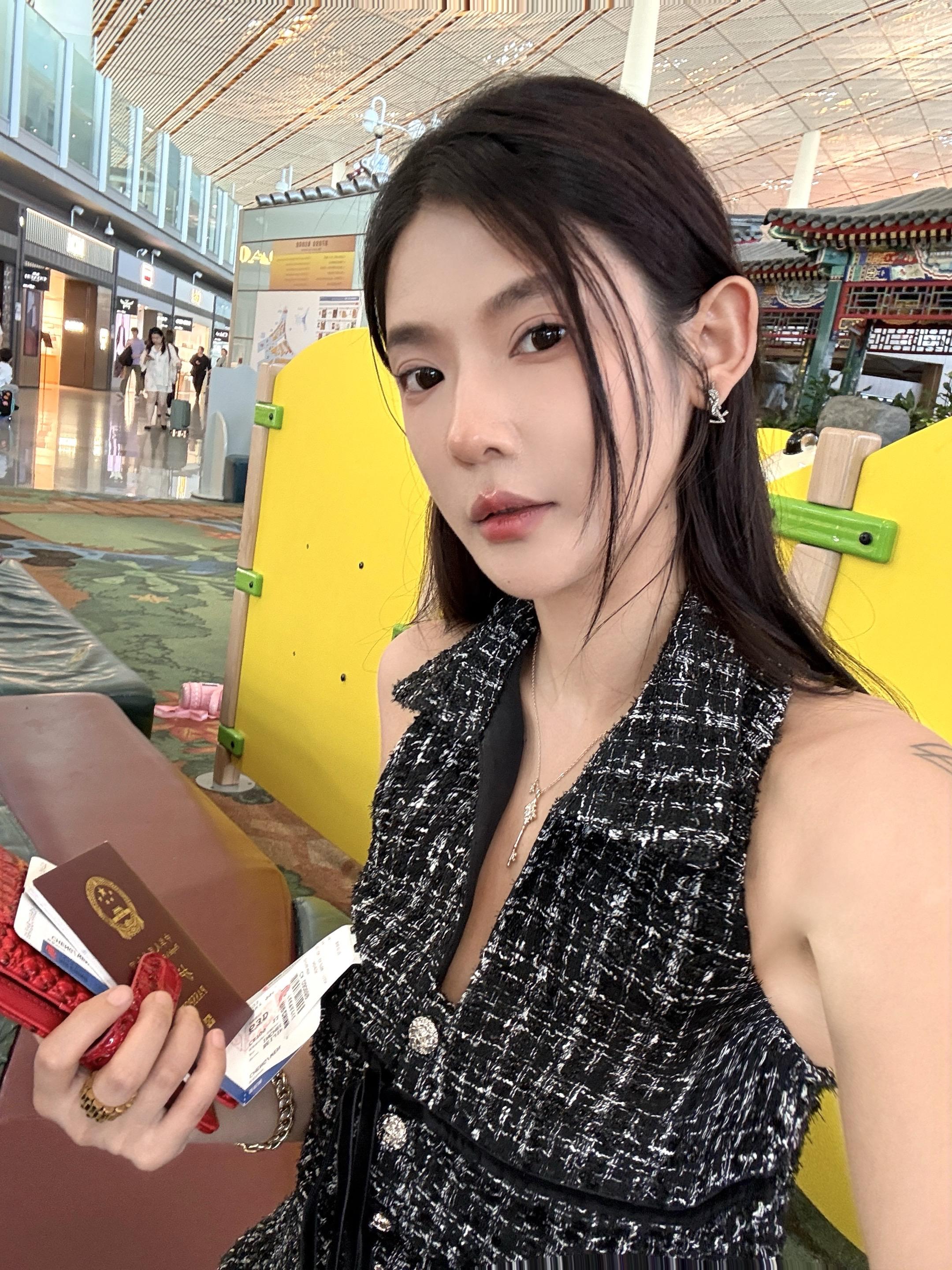 如果情绪要有出口 那一定是登机口