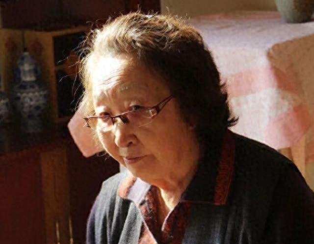 彭玉走了，享年93：演一辈子妈妈姥姥，观众合泪送别“国民姥姥”