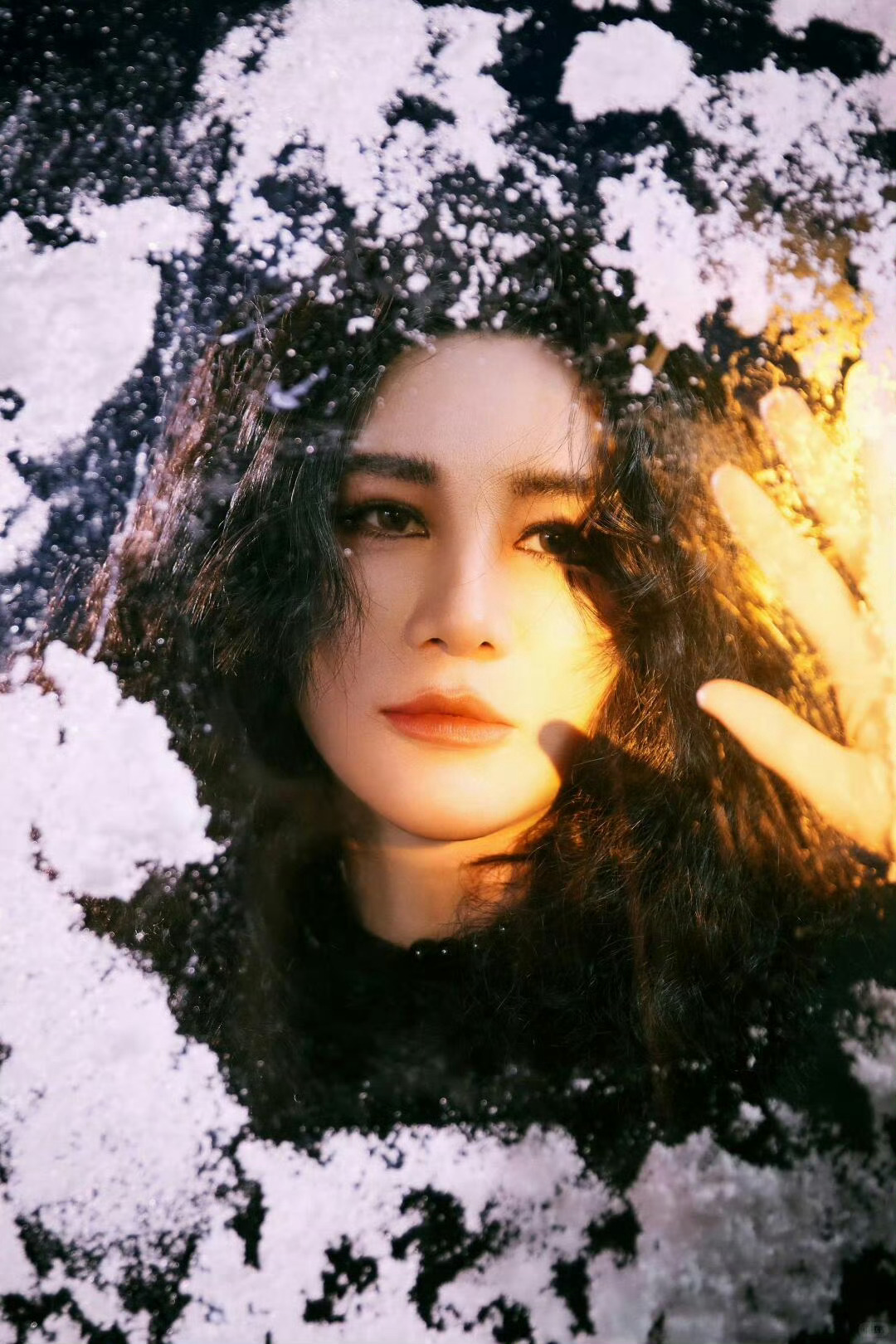 这竟然是尚雯婕，吸血鬼🧛女王的阴湿味儿太浓了，暗黑哥特风系风格很适合她