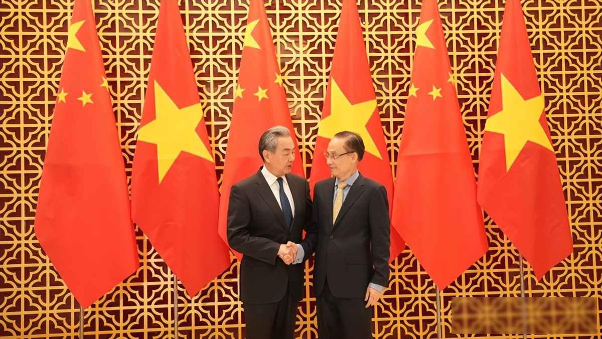 中越刚握手言欢，转头就互相指责，南海这盘棋越来越难看

3月17号，中越举行了一