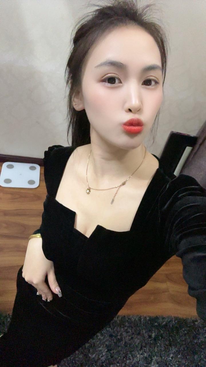 我广西百色的，你来自哪里的我们一起过平安夜，一起吃饭喝酒，AA