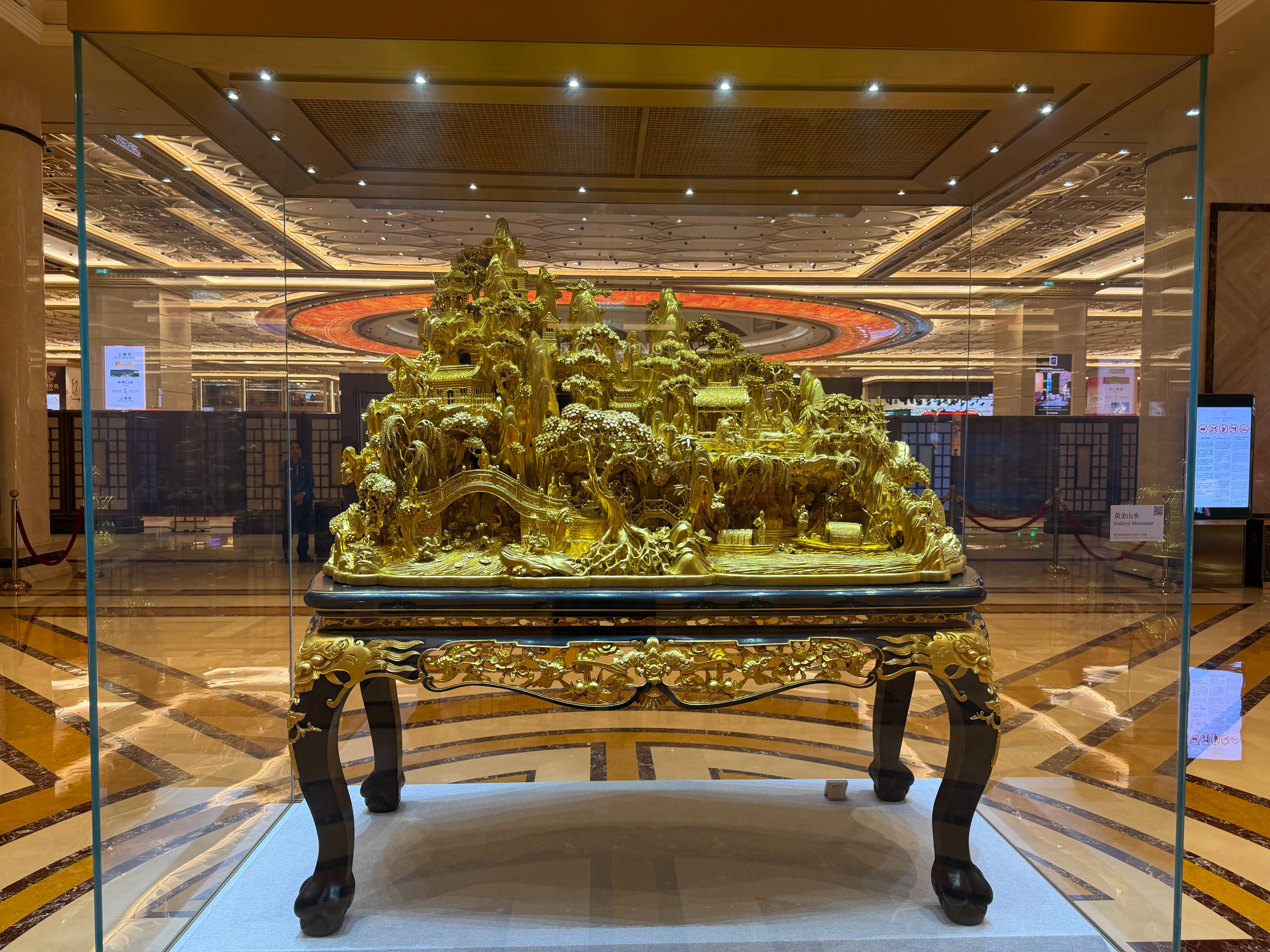 暴跌的时候补了一点仓，又回来了金饰价格涨到1600元