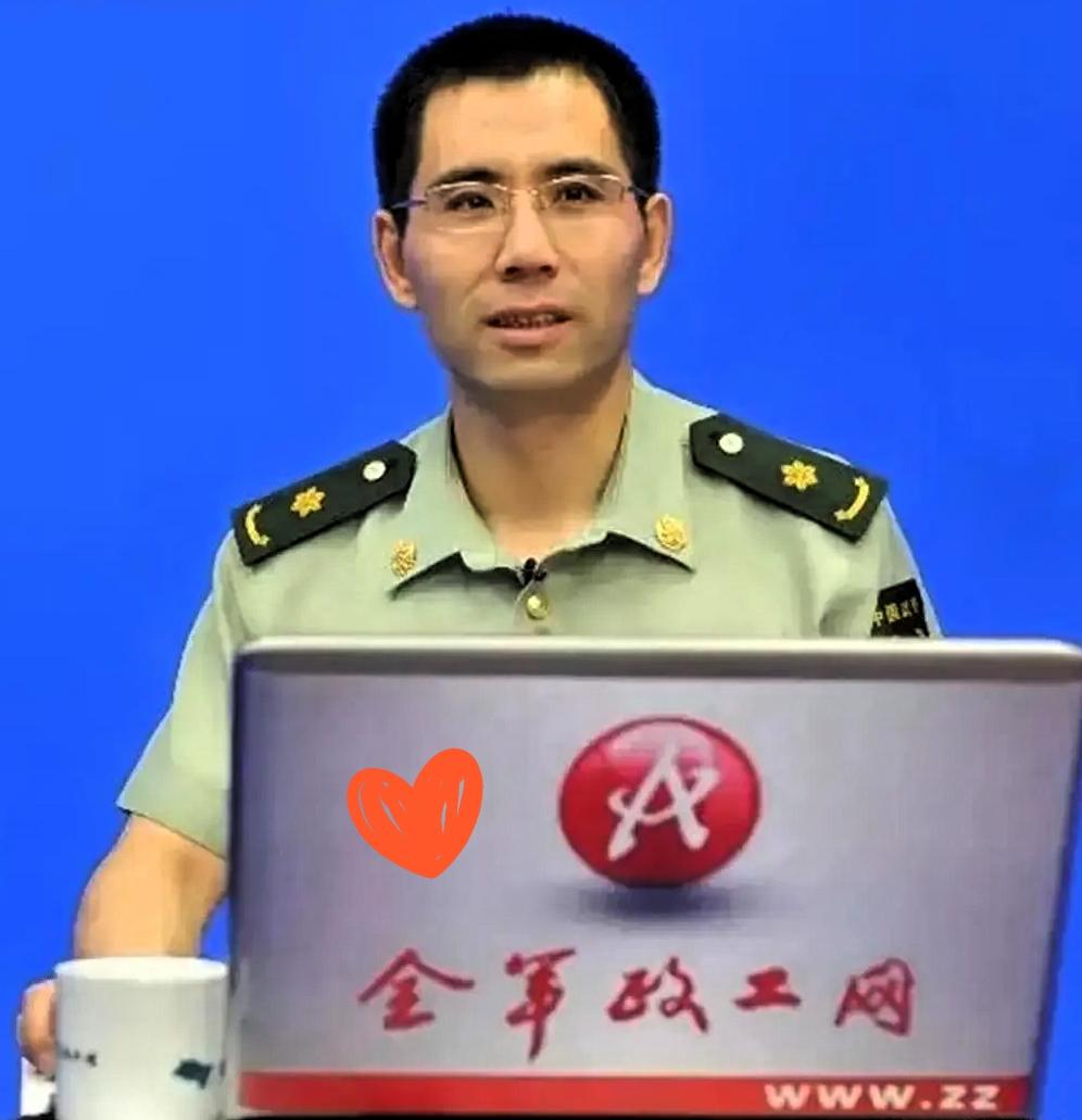 蒙古icon一光棍收养两个月大男婴，含辛茹苦把他养大。40年后，男孩当上了武警上