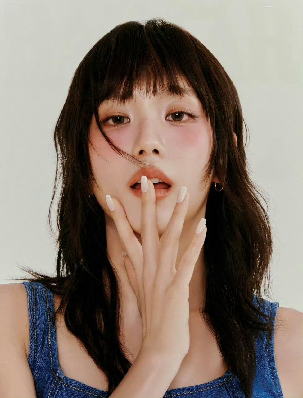 JISOO RF又来啦即将登上BAZAAR HK 5月的Special Edit