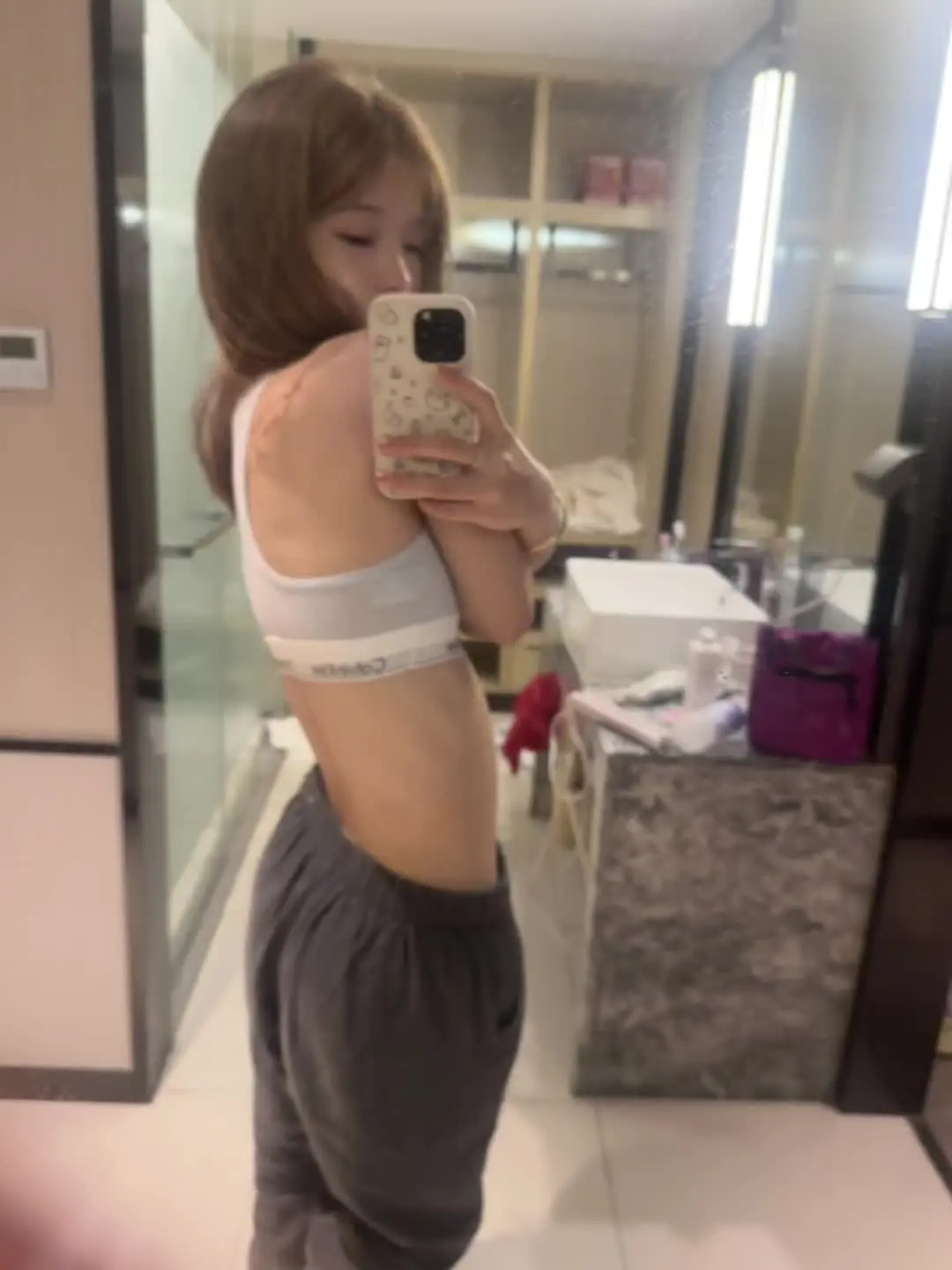我以为我疯狂的爱是囚笼 你却说是港湾
